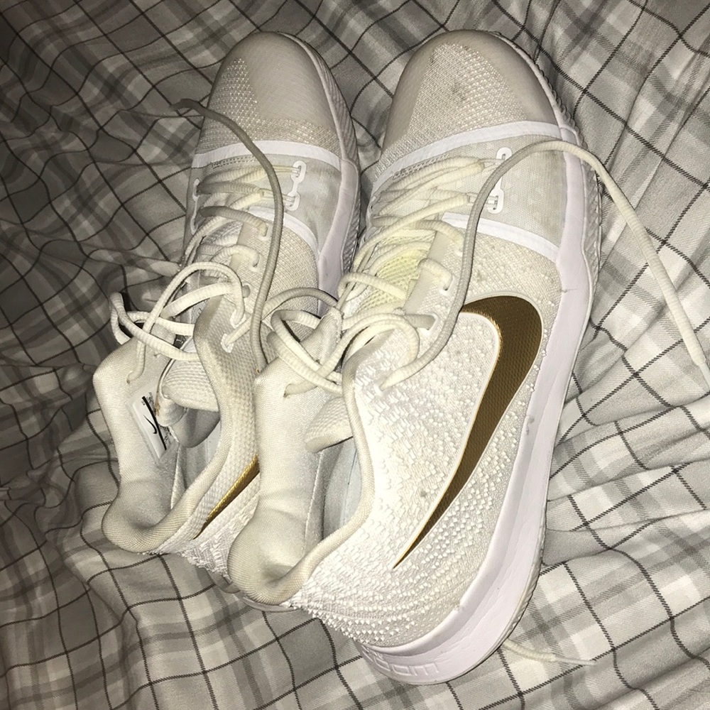 Size 12 Kyrie 3 Christmas